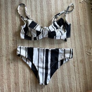Gillia Bikini Set
